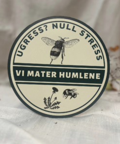 Skilt til hagen - Vi mater humlene